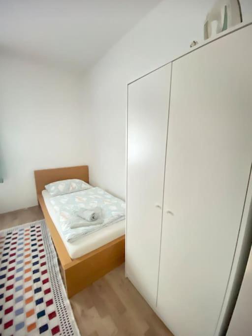 Apartment Family-friendly House In Vienna's Suburbs! *